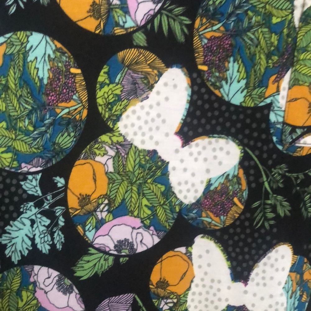XS Lularoe Disney Carly